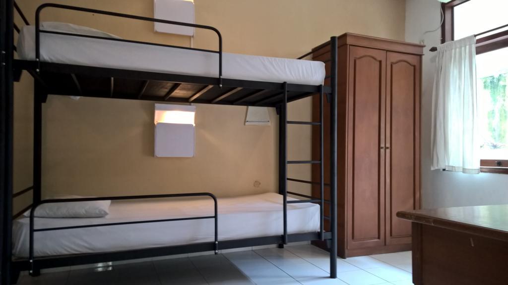 Hotel Ratna Кута Екстер'єр фото