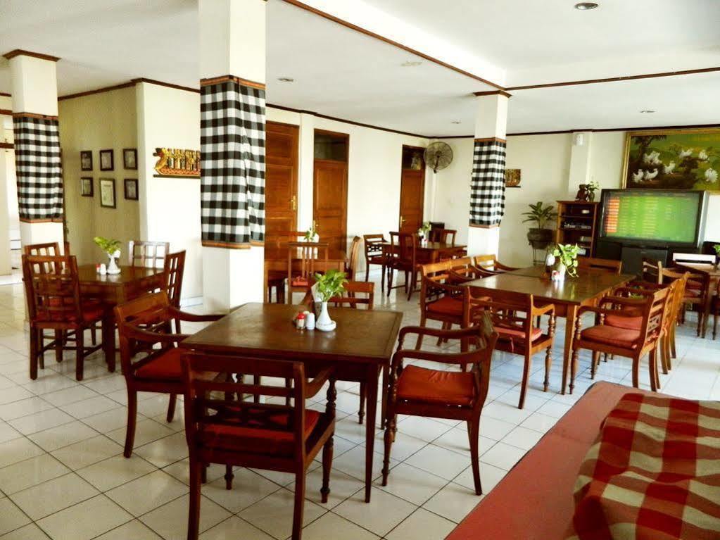 Hotel Ratna Кута Екстер'єр фото